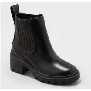 Universal Thread Naya Block Heel Chelsea Boots 9.5